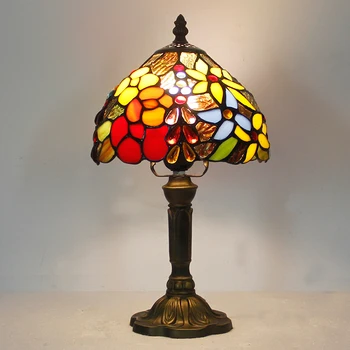 Vintage Retro vitražas Stalo Lempa 110V, 220V Rožių Gėlių Dizaino Kūrybos Tiffany Miegamasis Šviesos Apdaila Su Plug